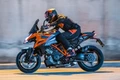 Về tay siêu mô tô KTM Super Duke 1290 GT với giá gần 950 triệu đồng