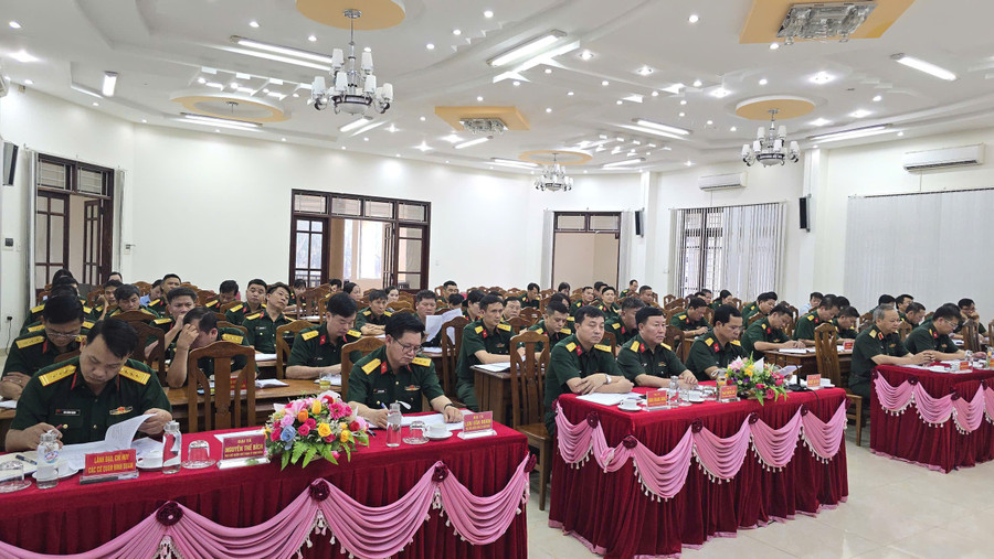 Các đại biểu tham dự hội nghị. Ảnh: Vĩnh Hoàng z6856301838487-6f216d81ee3666d793499210b069d318.jpg