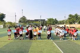 5 đội bóng tranh tài Giải bóng đá mini Nhi đồng phường Ayun Pa