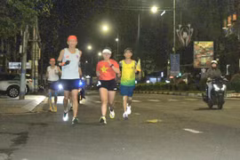 Chạy bộ 100km chào mừng 100 năm Ngày Báo chí Cách mạng Việt Nam
