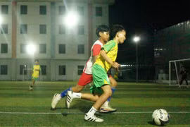 8 đội bóng tranh tài Giải bóng đá S7 U13 Trung tâm bóng đá cộng đồng Đan Lê Sport cup 2025