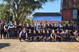 Ra mắt Câu lạc bộ Cồng chiêng làng Krái