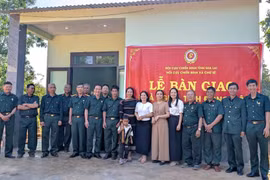 Bàn giao nhà nghĩa tình đồng đội cho cựu chiến binh khó khăn tại xã Chư Sê