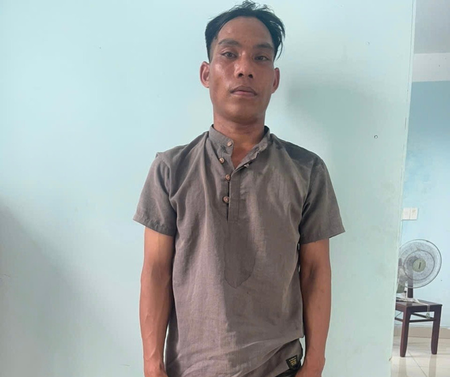 Đối tượng Đinh Tóc đã ra cơ quan Công an đầu thú. Ảnh: Duy Hải doi-tuong-dinh-toc-da-ra-co-quan-cong-an-dau-thu-anh-duy-hai.jpg