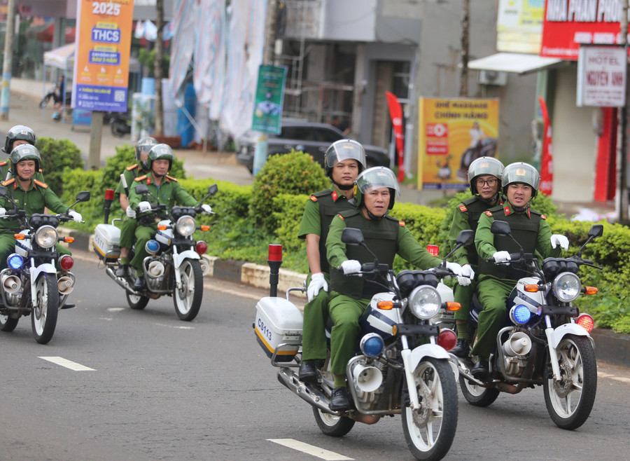 Công an tỉnh mở đợt cao điểm tấn công trấn áp tội phạm trong vòng 2 tháng. Ảnh: Văn Ngọc cong-an-tinh-mo-dot-cao-diem-tan-cong-tran-ap-toi-pham-trong-vong-2-thang-anh-van-ngoc.jpg