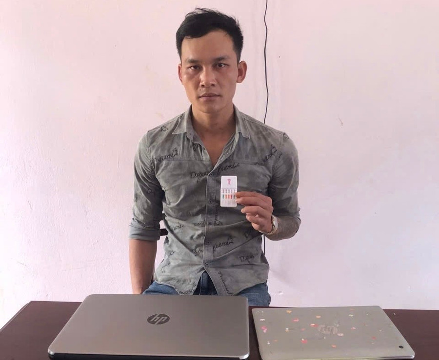 Đối tượng Trọng cùng tang vật. Ảnh: ĐVCC doi-tuong-trong-da-bi-bat-giu-cung-tang-vat-anh-dvcc.jpg