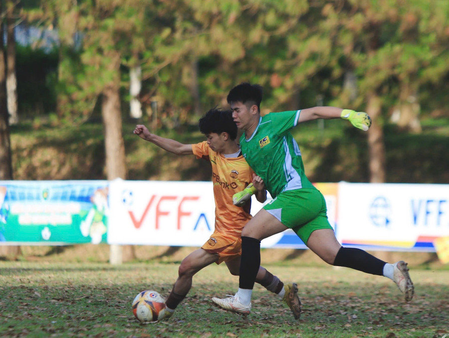 u19-lpbank-hagl-trai-da-co-tran-hoa-0-0-voi-u19-hong-linh-ha-tinh-o-luot-cuoi-cung-anh-phuong-ngan.jpg