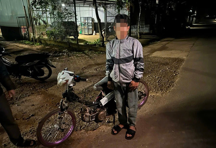 Hầu hết phương tiện các đối tượng sử dụng đều đã được độ chế. Ảnh: Vũ Phong hau-het-cac-phuong-tien-cac-doi-tuong-su-dung-da-qua-do-che-anh-vu-phong.jpg