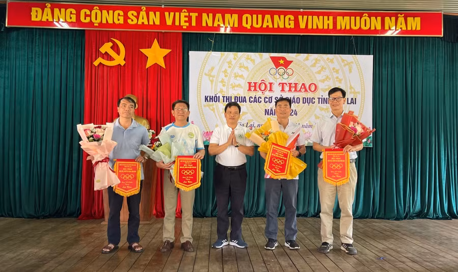 hoi-thao-co-su-tham-gia-cua-4-co-so-giao-duc-trong-tinh-anh-van-tho.jpg