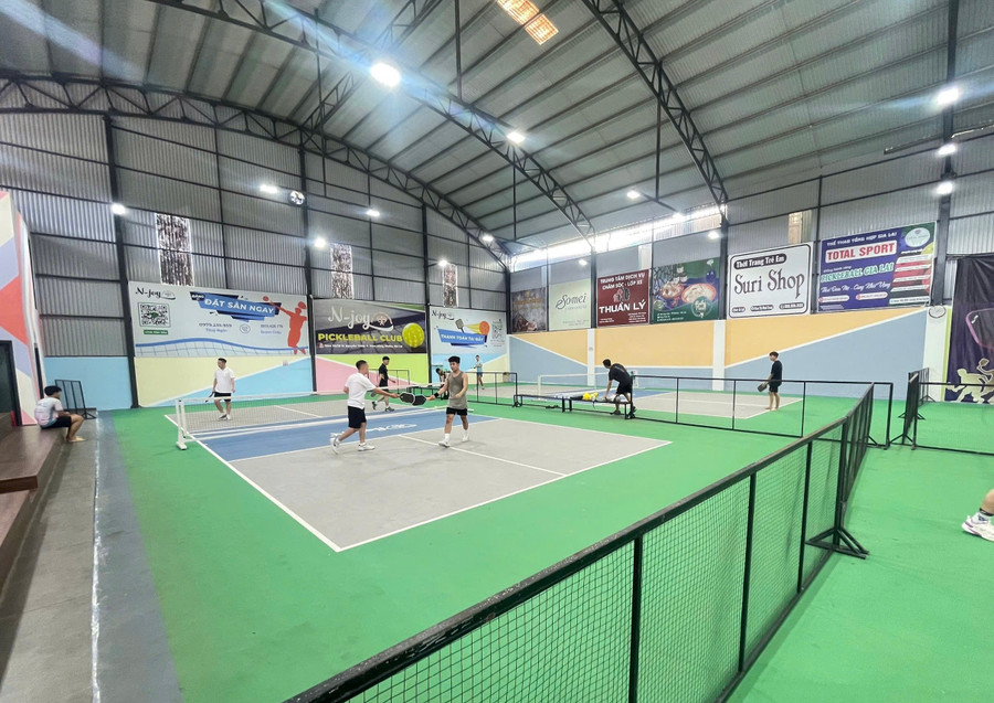 dong-dao-22pick-thu22-den-choi-tai-san-pickleball-n-joy-anh-thuong-ngoc.jpg
