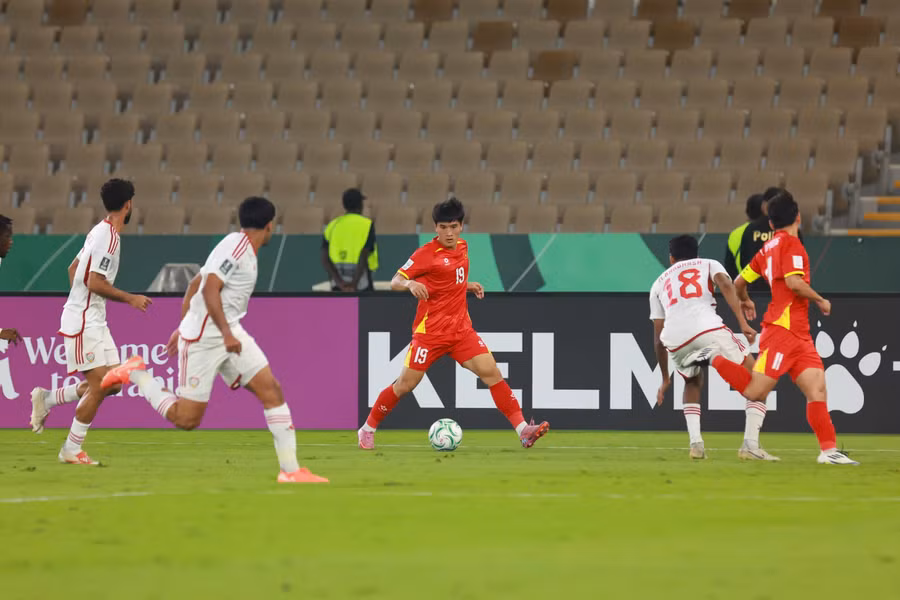 u23-uae-choi-than-trong-khi-nhuong-the-tran-cho-u23-viet-nam-anh-ted-tran.jpg