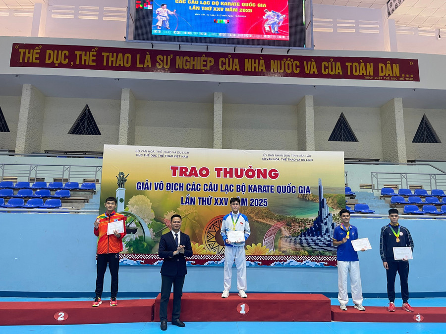 VĐV Ngô Thế Vinh giành huy chương vàng cho đoàn Gia Lai. Ảnh: Công Tuấn vdv-ngo-the-vinh-gianh-huy-chuong-vang-cho-doan-gia-lai-anh-cong-tuan.jpg