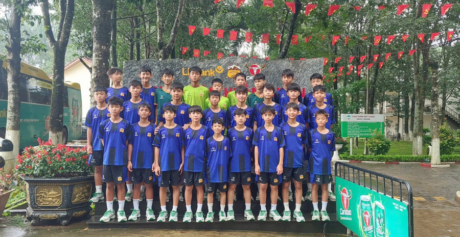 Các cầu thủ U13 LPBank HAGL đã dừng bước ở vòng tứ kết. Ảnh: Anh Tuấn cac-cau-thu-u13-lpbank-hagl-da-dung-buoc-o-vong-tu-ket-anh-anh-tuan.jpg