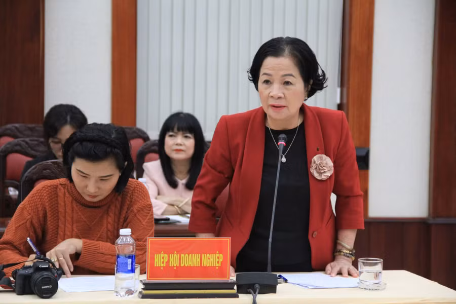 chu-tich-hiep-hoi-doanh-nghiep-tinh-nguyen-thi-sen-neu-nhieu-nguyen-vong-cua-cac-doanh-nghiep-anh-van-ngoc.jpg