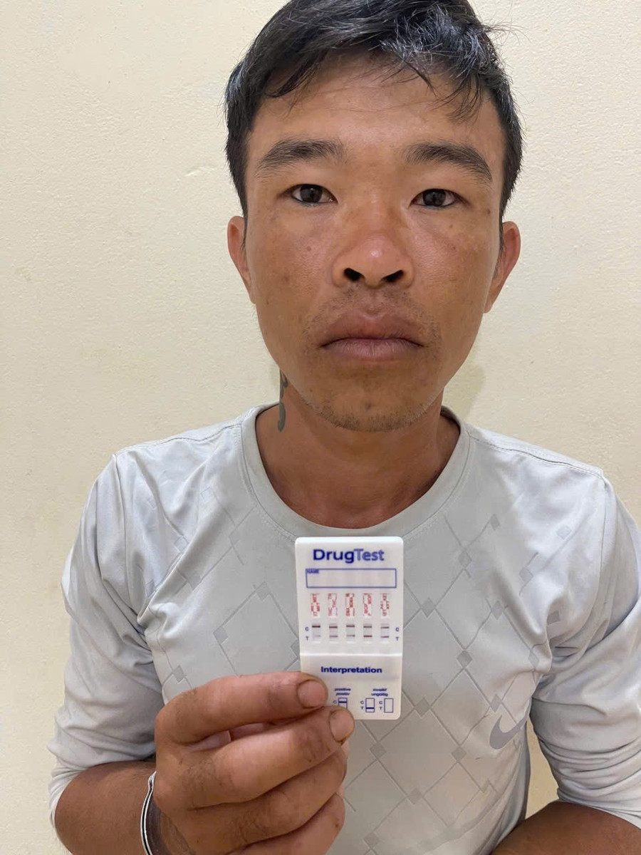 Đối tượng Huỳnh Thanh Phúc đã bị bắt giữ sau 5 ngày lẩn trốn. Ảnh: Duy Hải doi-tuong-phuc-da-bi-bat-giu-sau-5-ngay-lan-tron-anh-duy-hai.jpg