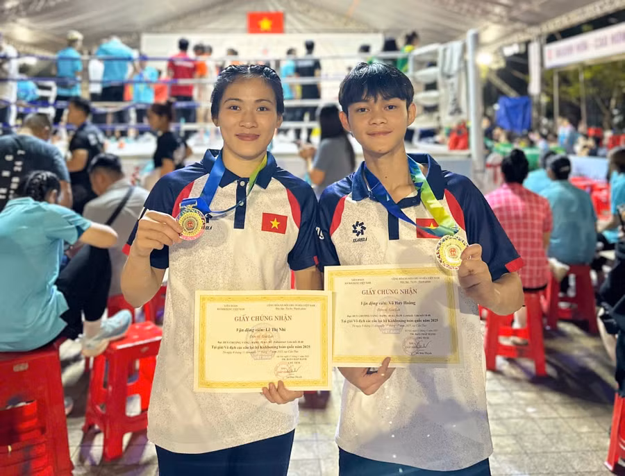le-thi-nhi-trai-va-vo-huy-hoang-da-gianh-huy-chuong-vang-cho-gia-lai-anh-thien-binh.jpg