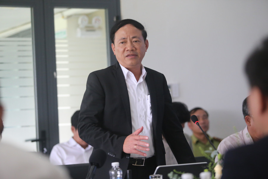 Chủ tịch UBND tỉnh Phạm Anh Tuấn chỉ đạo các cơ quan, đơn vị phải tháo gỡ vướng mắc cho THACO AGRI. Ảnh: Văn Ngọc