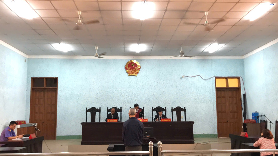 Hội đồng xét xử đã tuyên phạt Thí mức án 12 tháng tù. Ảnh: Văn Ngọc hoi-dong-xet-xu-da-tuyen-phat-thi-muc-an-12-thang-tu-anh-van-ngoc.jpg