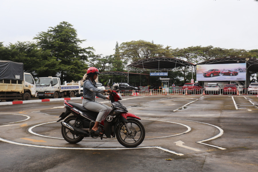 Các thí sinh tự tin tham gia phần thi thực hành. Ảnh: Văn Ngọc cac-thi-sinh-tu-tin-tham-gia-phan-thi-thuc-hanh-anh-van-ngoc.jpg