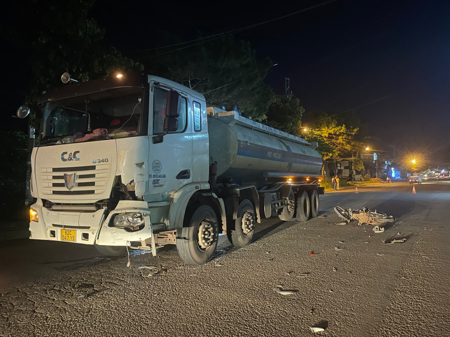 Hiện trường vụ tai nạn khiến ông Q. tử vong. Ảnh: Văn Ngọc hien-truong-vu-tai-nan-khien-ong-q-tu-vong-anh-van-ngoc.jpg