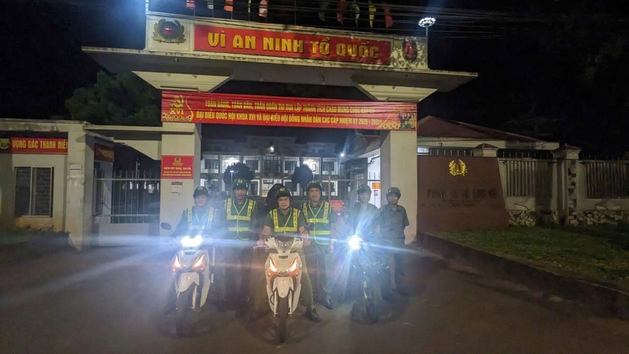 cong-an-xa-chu-se-duy-tri-cac-to-tuan-tra-vao-ban-dem-de-kip-thoi-phat-hien-ngan-chan-toi-pham-anh-dvcc.jpg