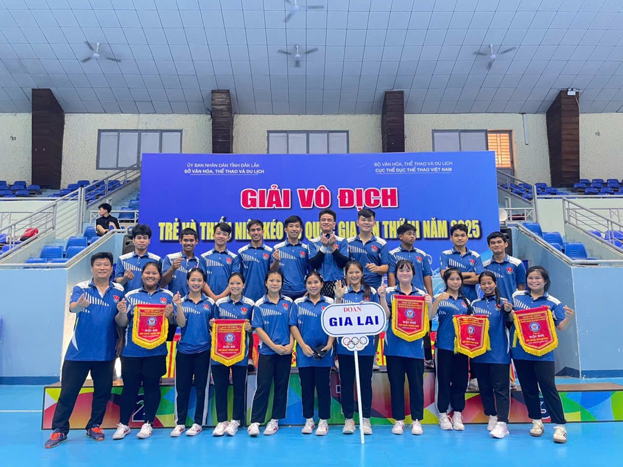Đoàn VĐV tỉnh Gia Lai giành được 14 huy chương ở môn kéo co . Ảnh: Trung Dũng doan-vdv-gia-lai-da-gianh-duoc-14-huy-chuong-o-mon-keo-co-anh-trung-dung.jpg