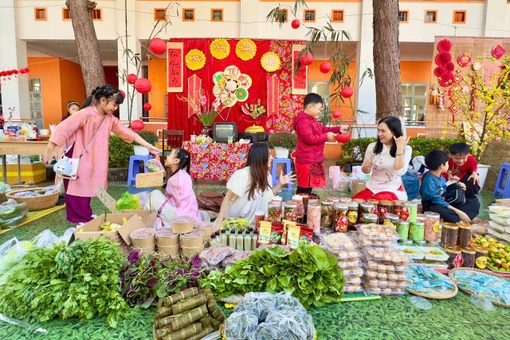 Không gian “Tết xưa và nay” lan tỏa tại trường APC Gia Lai.