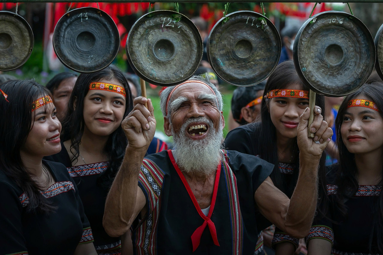Obra khoanh-khac-vui-ve.jpg