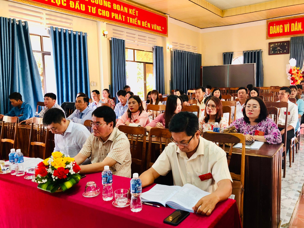 Hơn 70 đại biểu đại diện cho 467 cán bộ, người lao động Công ty cà phê Ia Sao 2 dự hội nghị đại biểu người lao động năm 2025. Ảnh: Lê Nam hon-70-dai-bieu-dai-dien-cho-467-can-bo-nguoi-lao-dong-cong-ty-ca-phe-ia-sao-2-du-hoi-nghi-dai-bieu-nguoi-lao-dong-nam-2025.jpg