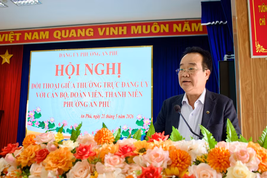 dong-chi-luu-trung-nghia-bi-thu-dang-uy-chu-tich-hdnd-phuong-an-phu-phat-bieu-tai-hoi-nghi.jpg