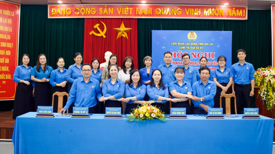 cum-thi-dua-so-2-thuoc-lien-doan-lao-dong-tinh-gia-lai-ky-ket-giao-uoc-thi-dua-nam-2026.jpg