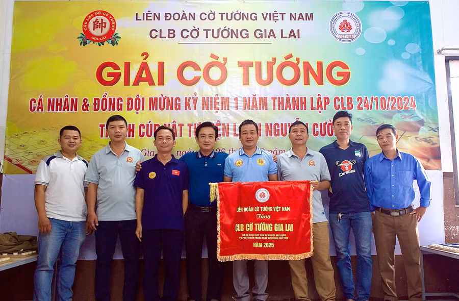 co-tuong-gia-lai-lien-doan-trao-co-khen-thuong.jpg