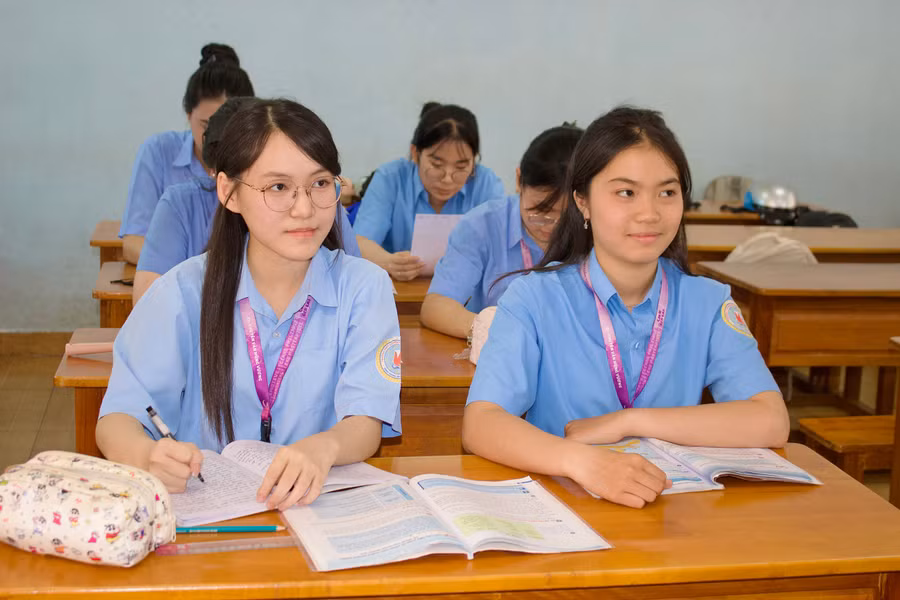 nguyen-ngoc-dan-thanh-bia-trai-luon-chu-dong-can-bang-giua-viec-hoc-van-hoa-va-theo-duoi-dam-me-am-nhac.jpg