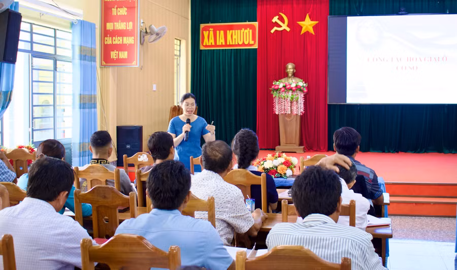 bao-cao-vien-trao-doi-chuyen-de-ve-cong-tac-hoa-giai-o-co-so-va-ky-nang-hoa-giai-o-co-so.jpg