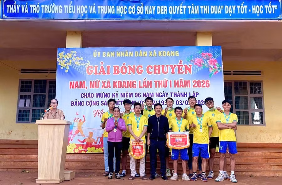 doi-ha-long-1-ha-long-2-cay-diep-xuat-sac-gianh-ngoi-vo-dich-noi-dung-nam.jpg