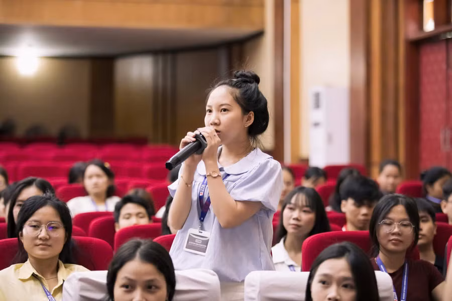 cam-ly-nay-da-buoc-vao-giang-duong-dai-hoc-voi-nhieu-du-dinh-cho-tuong-lai.jpg