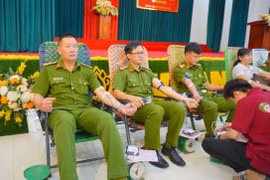 Trên 150 cán bộ, chiến sĩ Trại giam Gia trung tham gia hiến máu tình nguyện