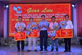  Trung tâm Văn hóa-Thông tin và Thể thao khu vực Đông Nam tỉnh gặp mặt, thi đấu thể thao