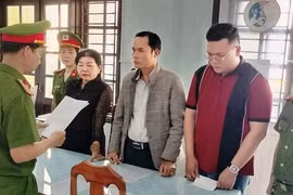 Giám đốc phòng giao dịch ngân hàng lừa đảo 14 tỉ đồng: Bắt thêm 3 bị can