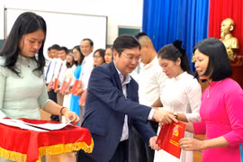 Trường Chính trị tỉnh Gia Lai: Trao bằng tốt nghiệp cho 166 học viên các lớp Trung cấp lý luận chính trị 