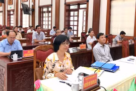 Phó Chủ tịch UBND tỉnh Gia Lai Nguyễn Thị Thanh Lịch (hàng đầu, bìa trái) dự Hội nghị trực tuyến toàn quốc về công tác PCTT và TKCN năm 2023 tại điểm cầu Gia Lai. Ảnh: Lê Nam
