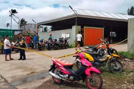 Philippines: Tỉnh trưởng bị sát hại khi đang phát đồ tiếp tế