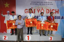 Cơ thủ Thế Hiếu và Thành Nguyên lên ngôi vô địch Giải Vô địch Billiards Carom tỉnh Gia Lai 