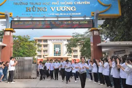 Kỳ thi tuyển sinh vào lớp 10 Trường THPT chuyên Hùng Vương: 5 thí sinh vắng thi các môn không chuyên