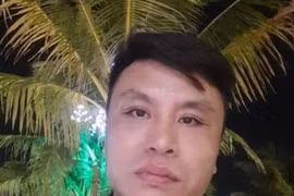 Bắt tài xế lao ô tô vào 5 người đang sưởi ấm