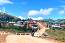 Làng Kon Bông rộn ràng đón xuân 