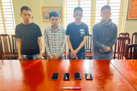 Tạm giữ hình sự 4 nghi phạm dùng dao cướp tài sản của 3 người Trung Quốc