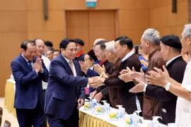Thủ tướng Phạm Minh Chính gặp mặt đoàn đại biểu các già làng, trưởng bản, nghệ nhân, người có uy tín