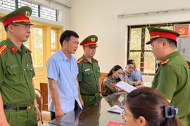 Khởi tố nguyên Phó Chủ tịch xã lập khống hồ sơ cấp 'sổ đỏ' cho vợ
