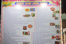 Thực đơn 'khổng lồ' của một nhà hàng ở Bình Định gây sốt mạng xã hội